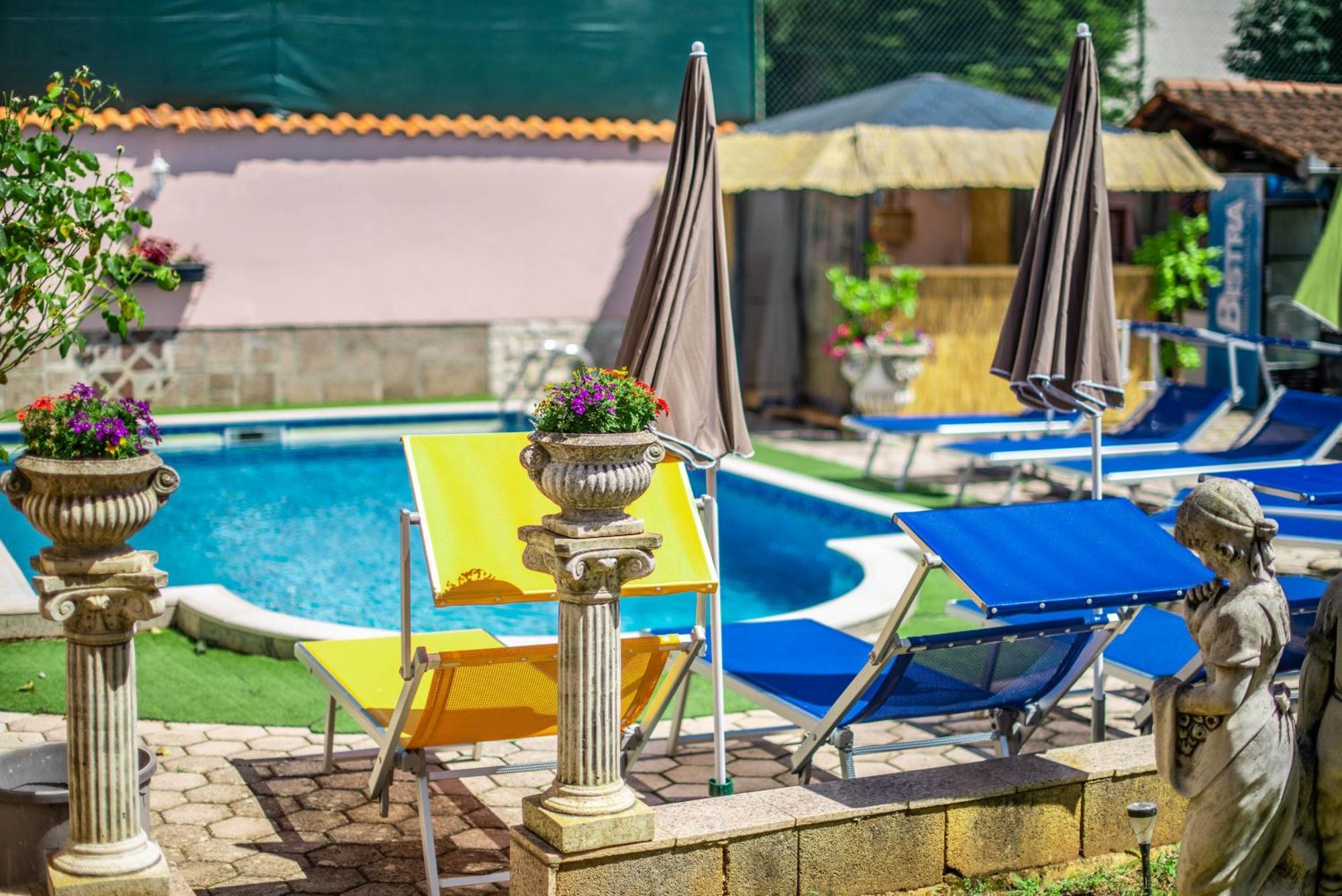 Giovanna Boutique & Pool *